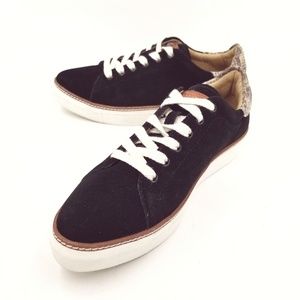 NEW LIEBESKIND BERLIN Suede Sneaker  MSRP $168